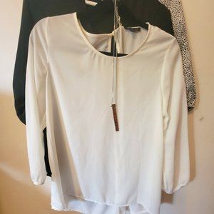 Cute blouse with included necklace